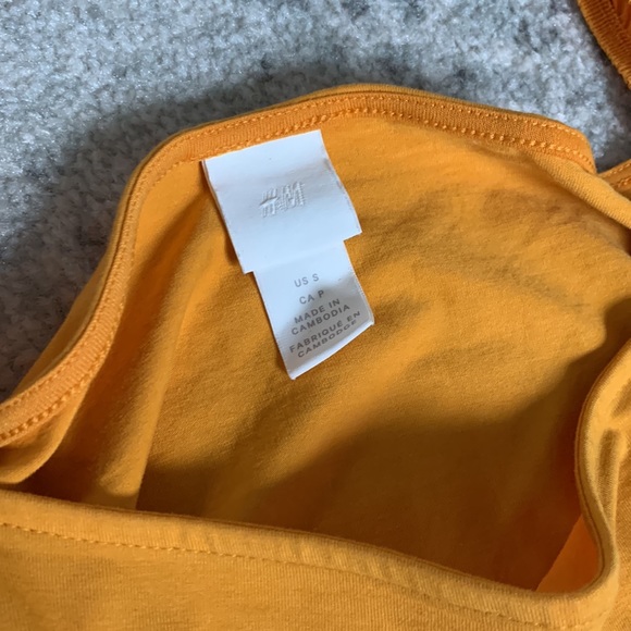 H&M Puff Sleeve Top - Picture 4 of 4